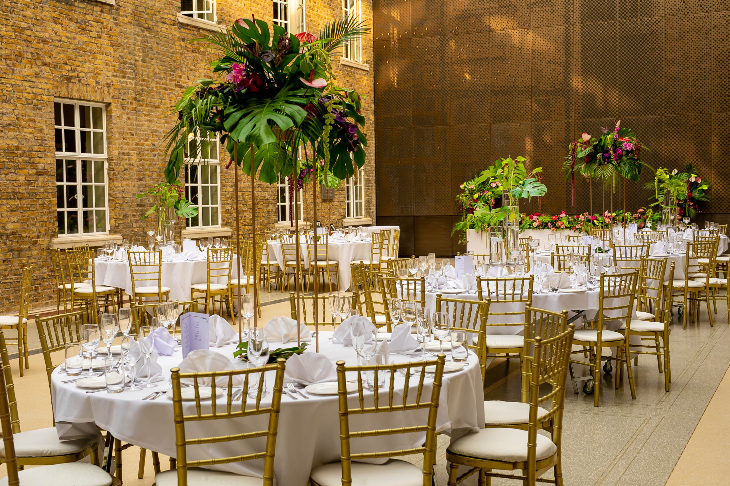 Bold and creative floral table-centres by Afia from AFMENA